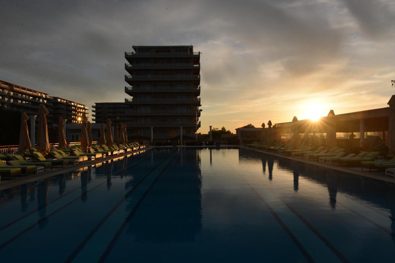 Phoenicia Holiday Resort Mamaia Exterior photo